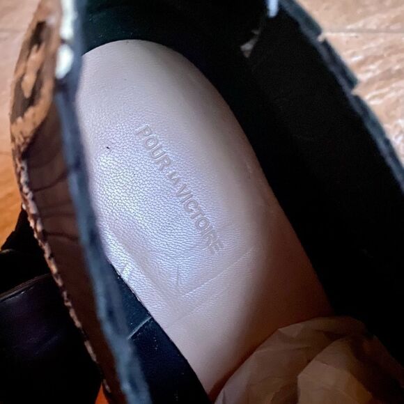 Pour La Victoire Two-Tone Ankle Booties - Picture 9 of 13